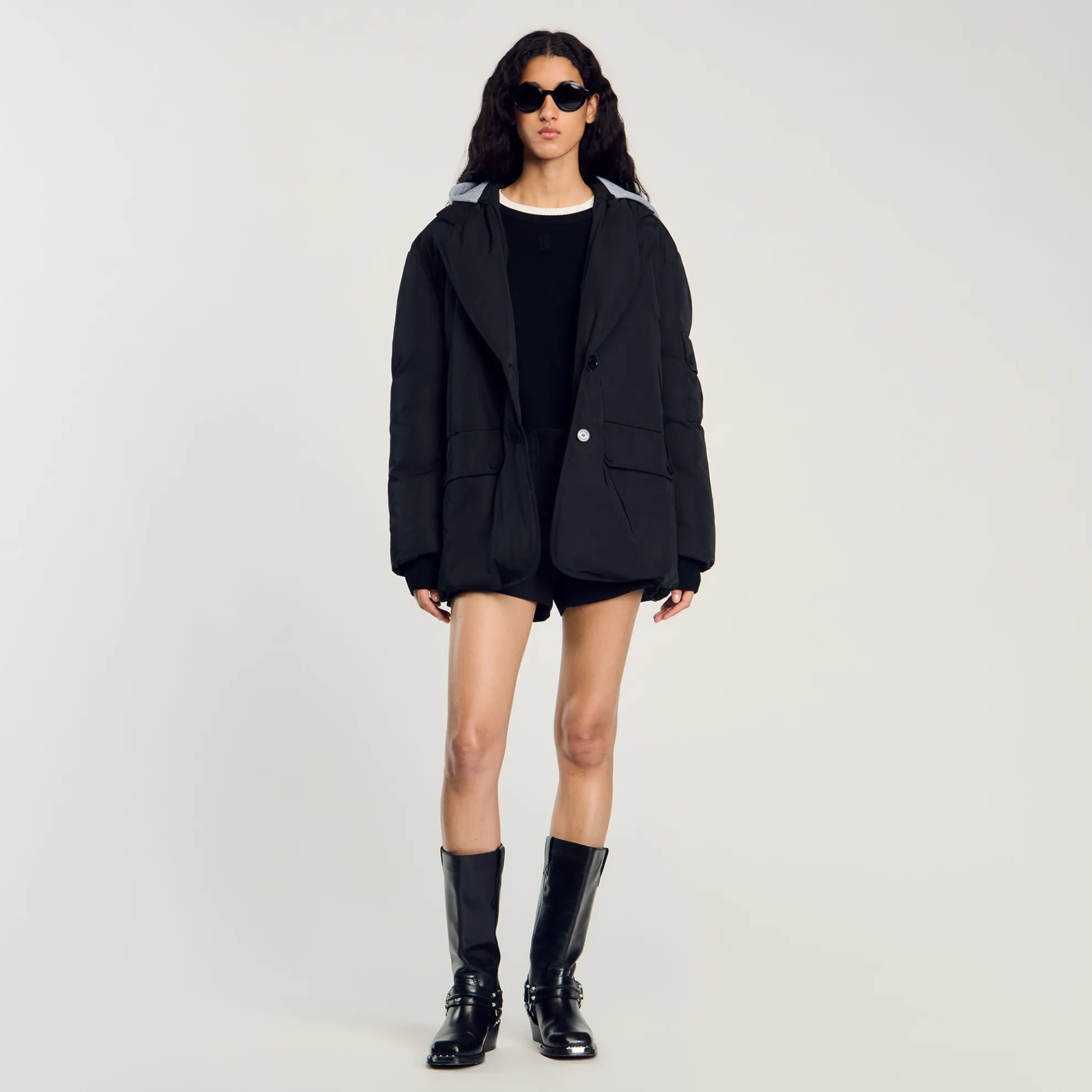 Jas Met Contrasterende Capuchon