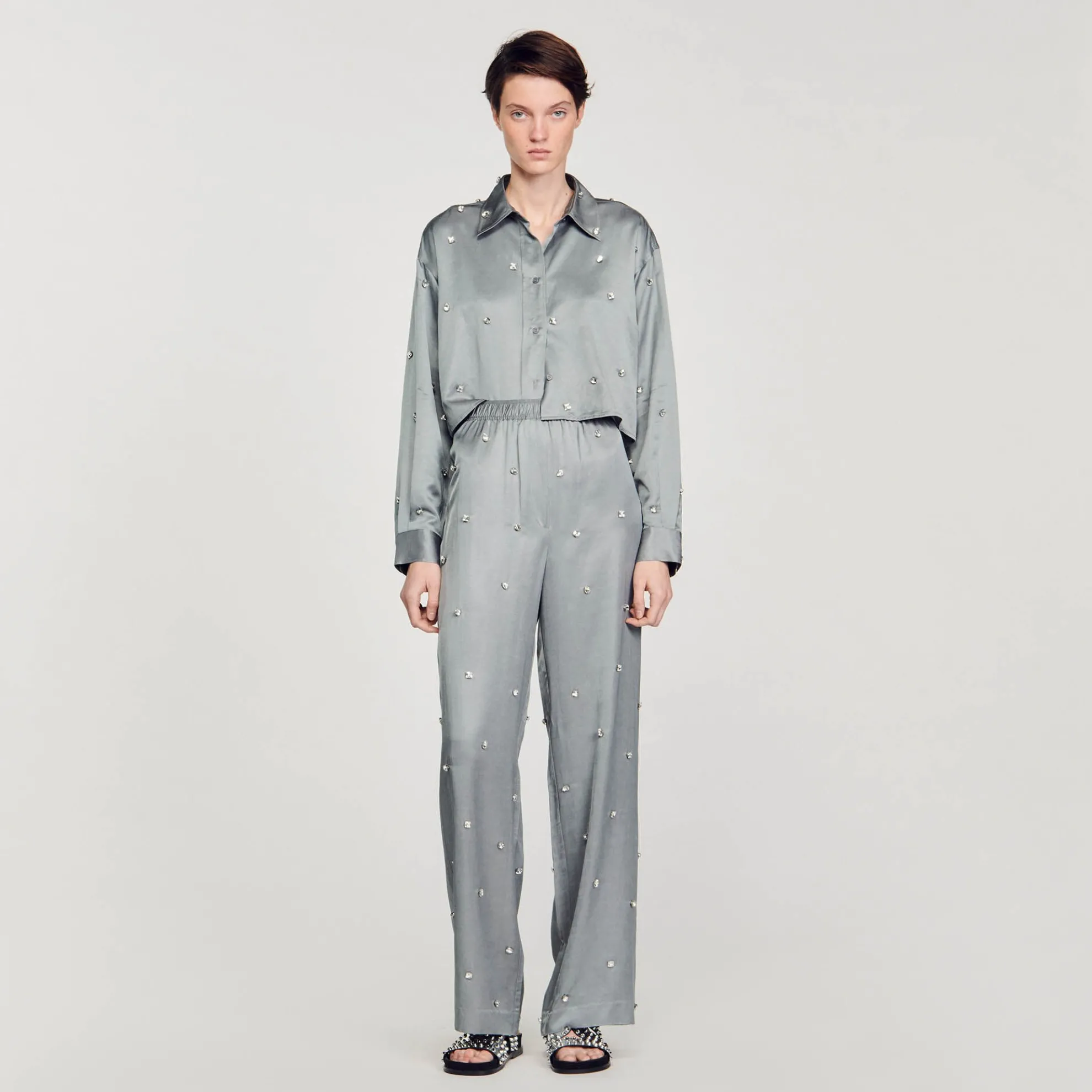 Satijnachtige Overhemdblouse Met Stras